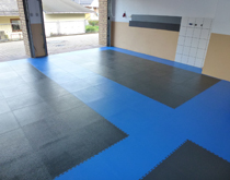 私家別墅車(chē)庫(kù)地面地板磚 最簡(jiǎn)易快速鋪裝車(chē)庫(kù)地面材料