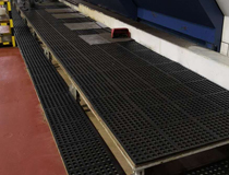 工廠車間地面地墊用什么材料？車間操作平臺地墊 車間設(shè)備防滑地墊地毯